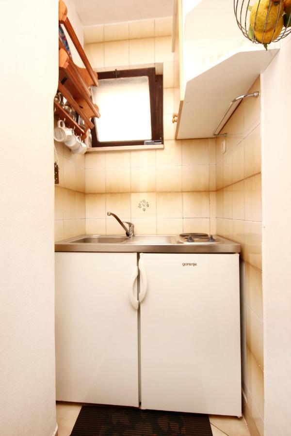 Apartments And Rooms By The Sea Racisce, Korcula - 4341 Exterior foto